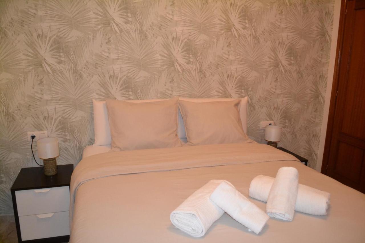 Apartamento Posidonia Free Parking Кадис Екстериор снимка